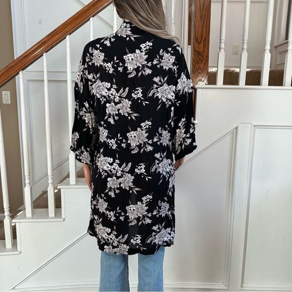 Spiritual Gangster black floral tie front kimono - Picture 10 of 12